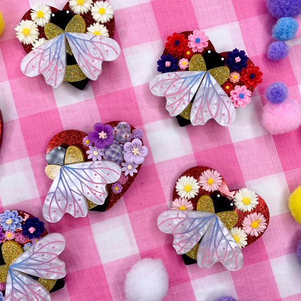 Bee Lovely - deluxe brooch