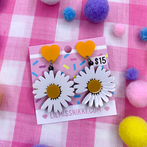 Pocket full of Daisy! Earrings