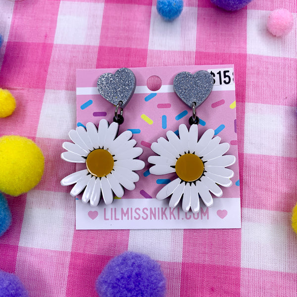 Pocket full of Daisy! Earrings