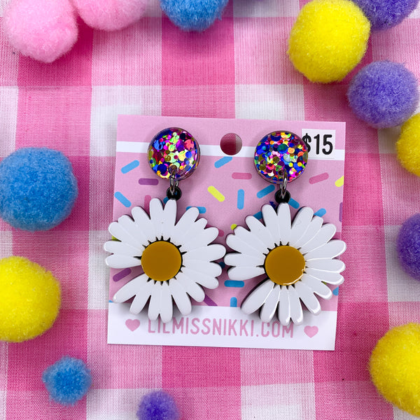 Pocket full of Daisy! Earrings