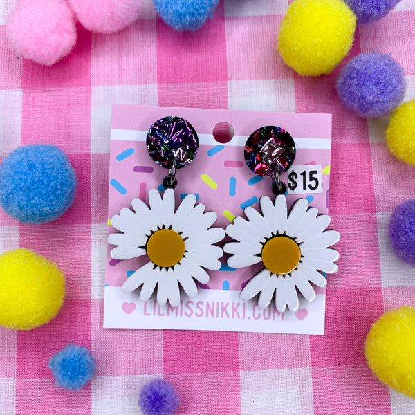 Pocket full of Daisy! Earrings